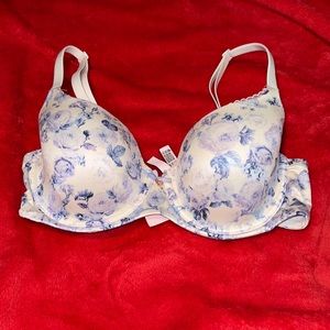 32DD VS Bra
